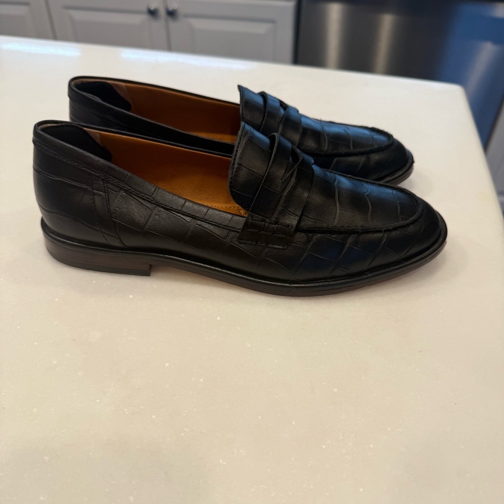 J. McLaughlin Women’s Concetta Black Leather Loafers in Embossed Croc Sz 7 EUC - Picture 7 of 13